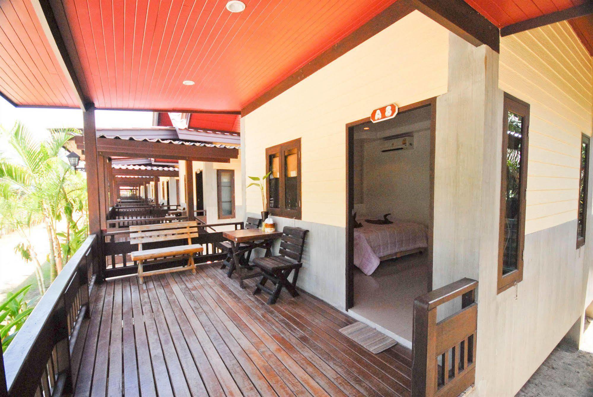 Haad Yao Bungalows Buitenkant foto